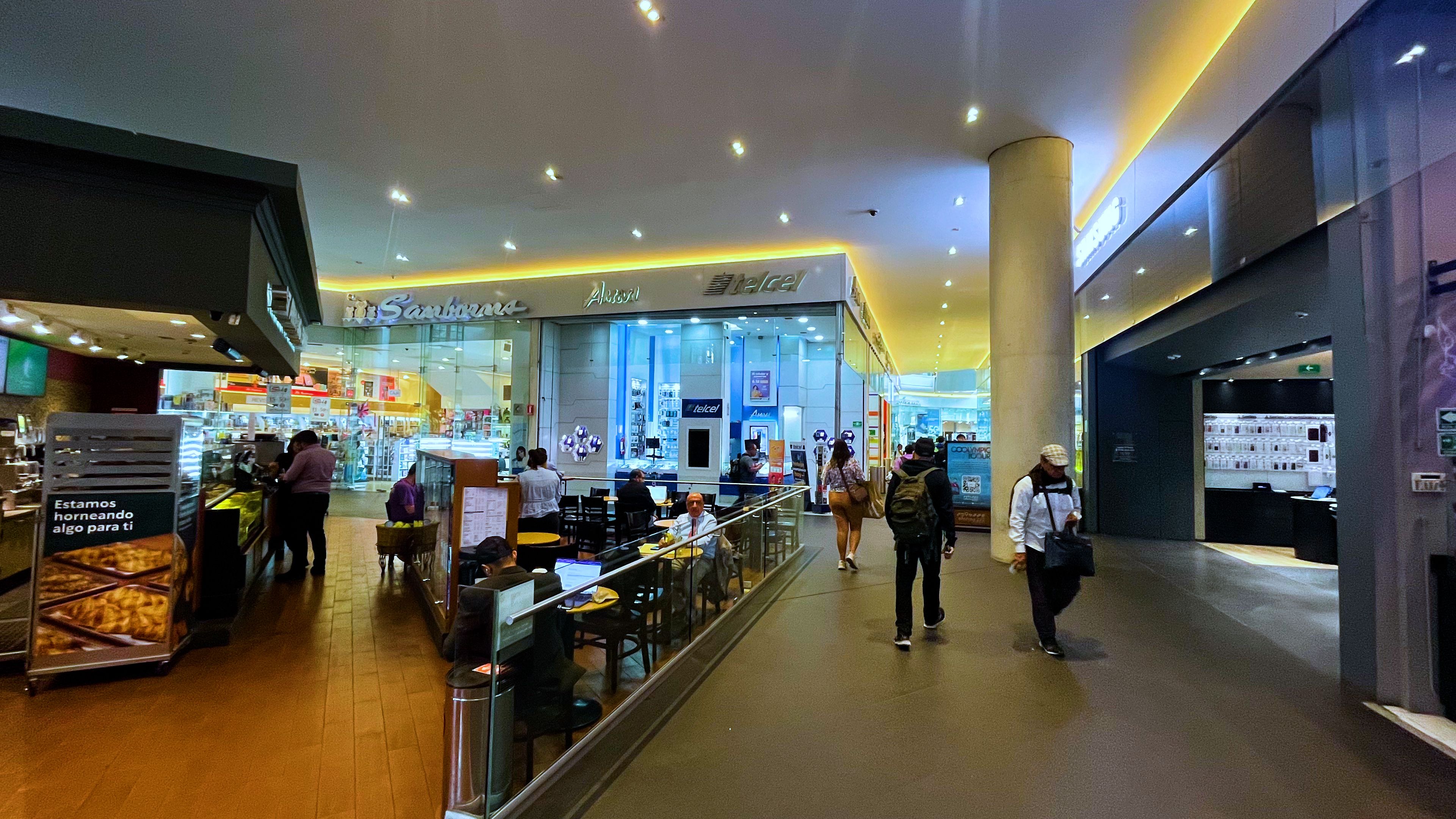 espacios publicitarios en centro comercial reforma 222