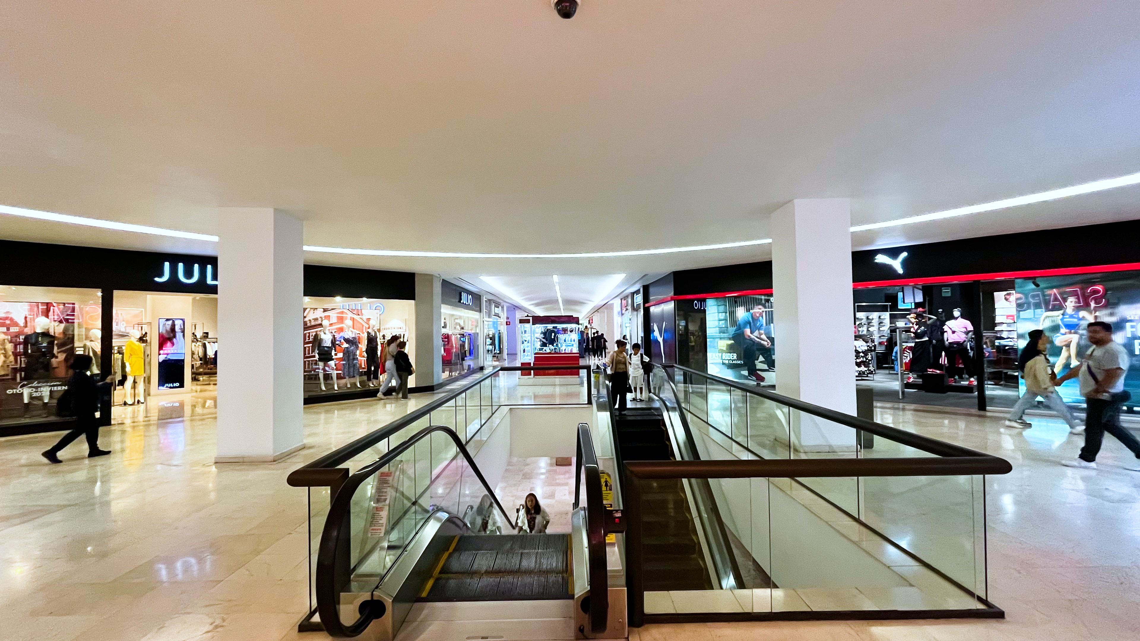 espacios publicitarios en centro comercial plaza universidad