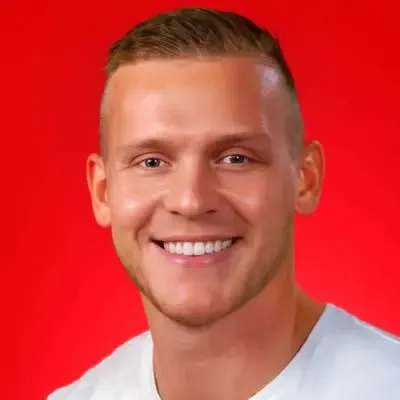 Arni Tomas  - Account Manager