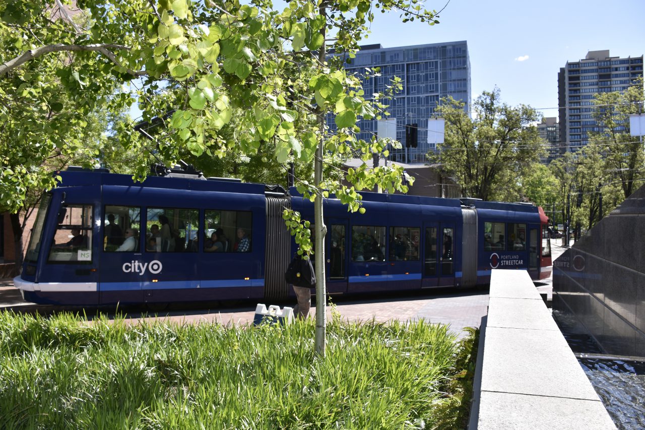 Streetcar 004 in the PSU Urban Plaza