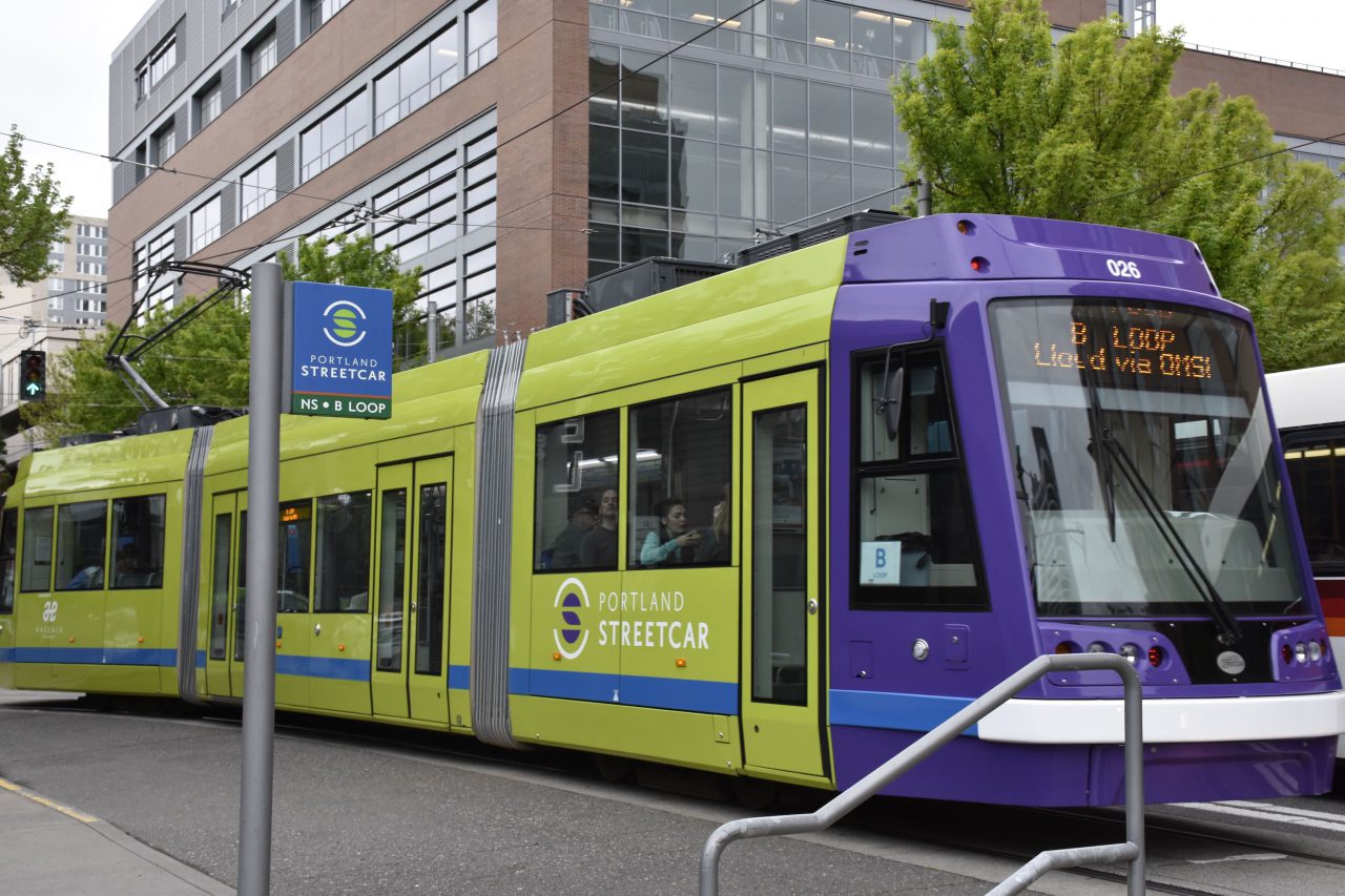 Streetcar departing SW 5th and Montgomery