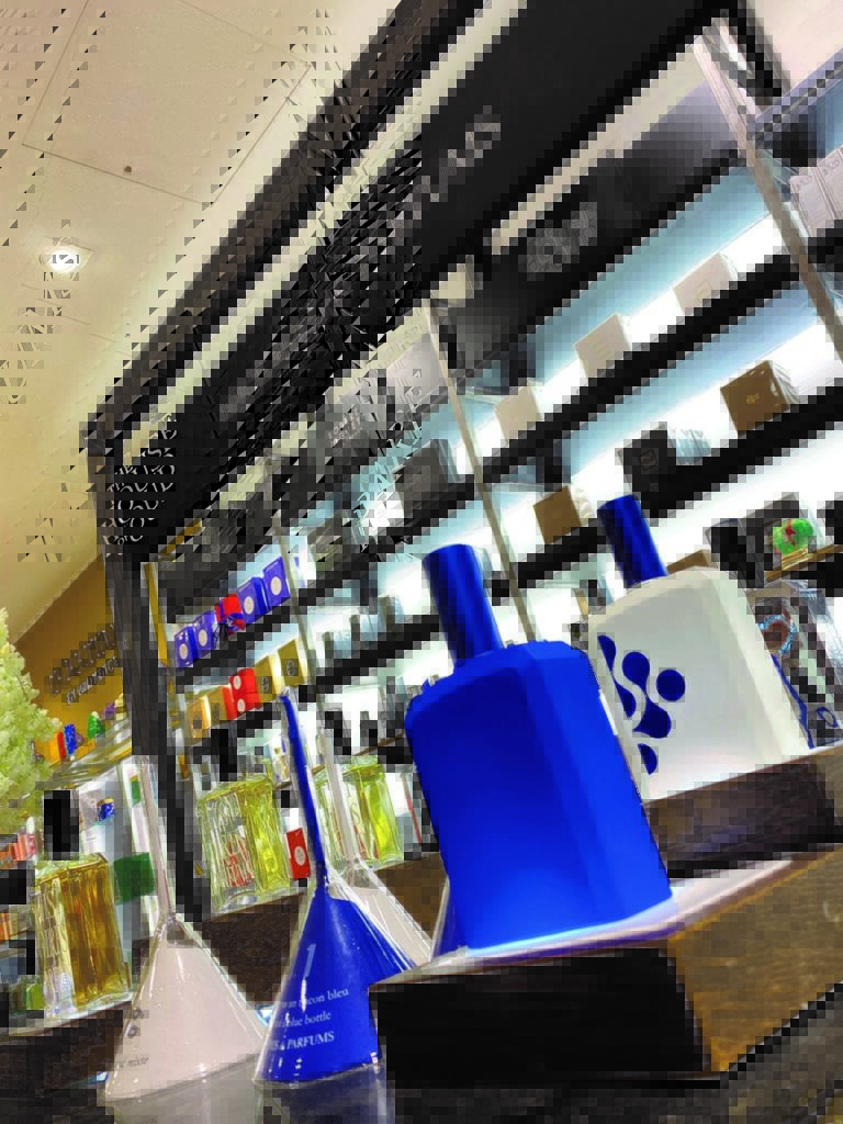 CEO Mark Dransfield is delighted to welcome a range of exclusive fragrances to Stroud's brand new Sandersons Boutique Department store. DPL181 | The sweet smell of success - Sandersons CE0 announces exclusive fragrancies range