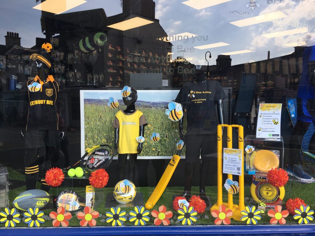 Stroud is full of bees as the Stroud & District Chamber of Trade & Commerce kicked-off their Bee Stroud initiative writes Tony Davey. Batemans | Business life with Tony Davey: Stroud is buzzing