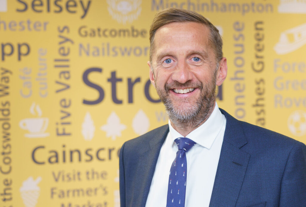 Gloucestershire leading local estate agency, The Property Centre, won GOLD for Best Regional Estate Agency Group in the UK at the property industry’s prestigious ESTAS Awards, held last Friday at the Grosvenor Hotel in London. Simon Trippett