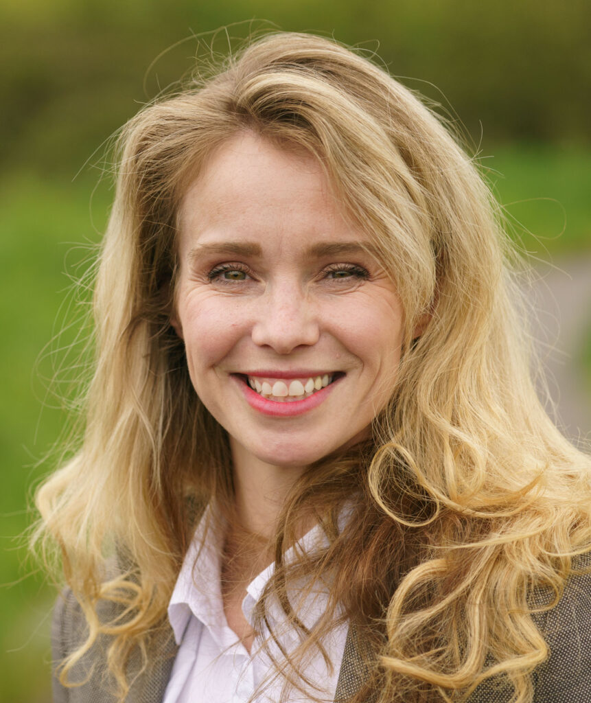 Stroud MP Siobhan Baillie is supporting an open letter to the district council leader expressing her concern over a 12.5 per cent rise in parking charges after talking to businesses who are horrified by the plans. DSC09091 | MP's concern over increased parking charges