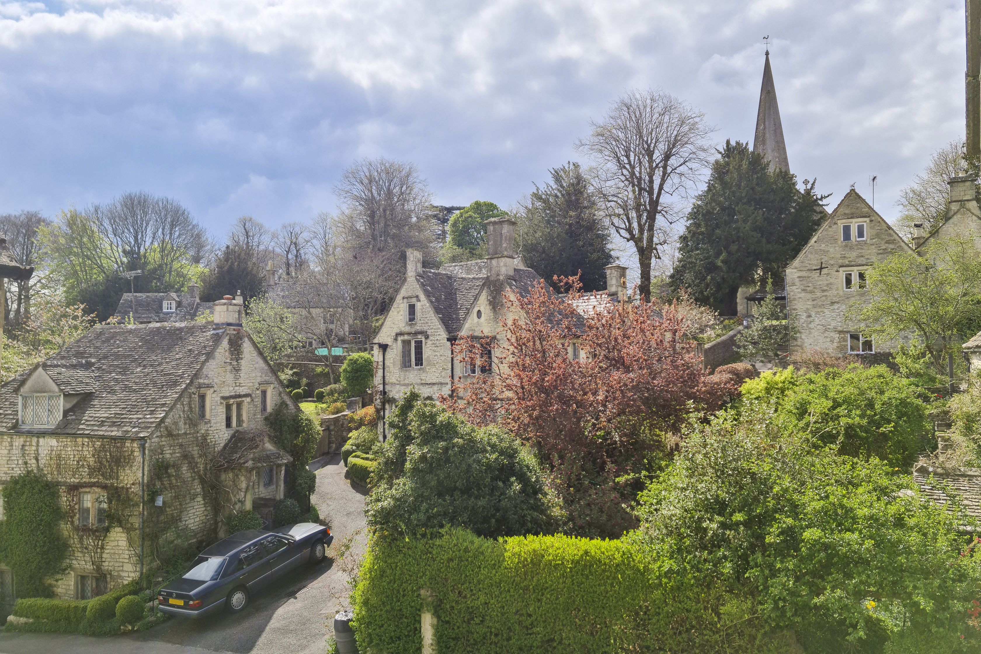 32A1050 | Fine & Country - Property Feature - High Street, Bisley
