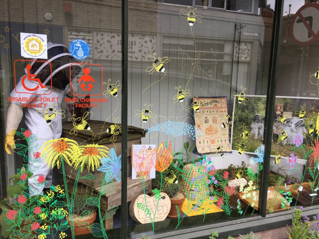 Stroud is full of bees as the Stroud & District Chamber of Trade & Commerce kicked-off their Bee Stroud initiative writes Tony Davey. STC | Business life with Tony Davey: Stroud is buzzing