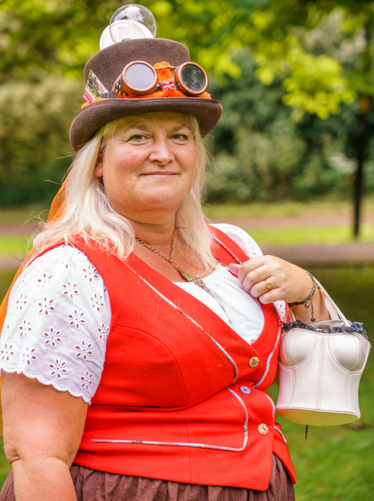 Anyone in Stroud wanting a little music, mystery, tea duelling and Hobby Horse dressage in their lives this summer should look no further than the Stroud Steampunk day at the Museum in the Park this Saturday, August 6th. DSC07943 | Strange fun for all the family at the Museum in the Park