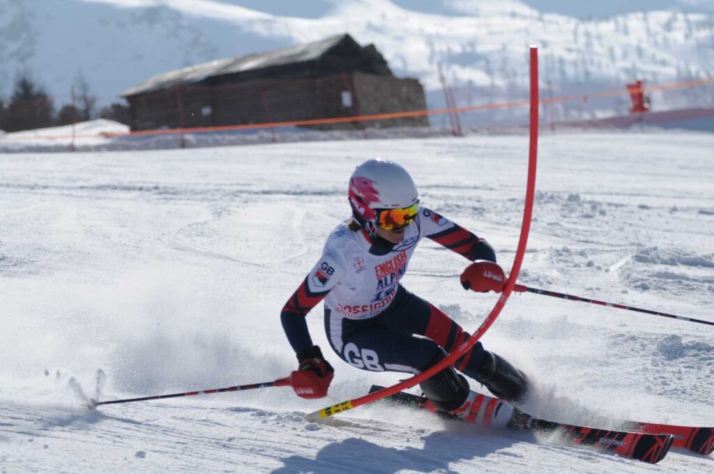 The burgeoning talent of skier Candice Bomberg has received a glowing endorsement from the legendary Sir Clive Woodward. ski2 | Ski ace: Sir Clive Woodward tips Candice for the top