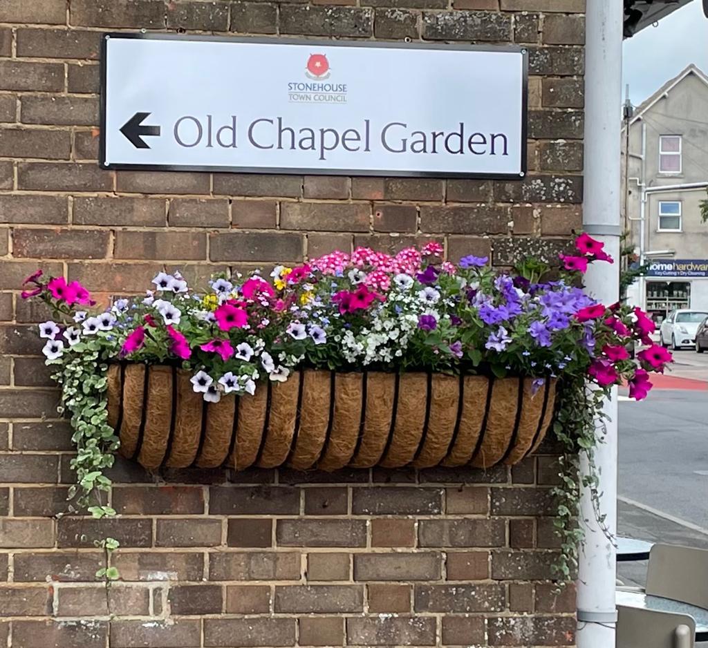 Stonehouse in Bloom has been awarded gold by the Heart of England in Bloom judges. 25c1db8f 620b 4fdd 952a aa740dc42345 2 | Blooming marvellous: Stonehouse grab top gong