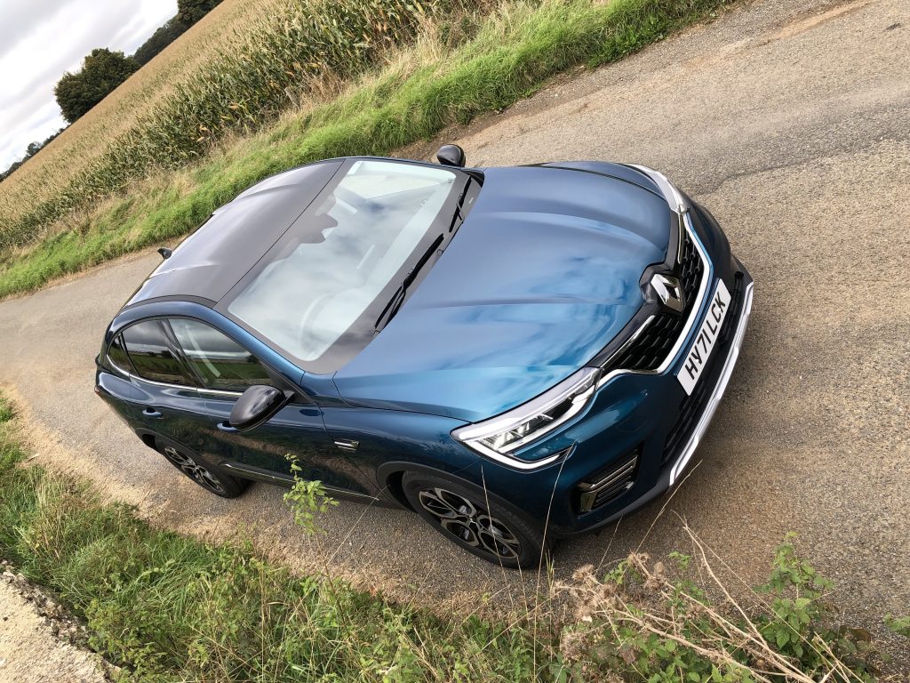 Groupe Renault parked its latest models in the Cotswolds to bring UK journalists up to speed. Simon Hacker joined them. IMG 6326 | Stroud valleys host Alpine thrills