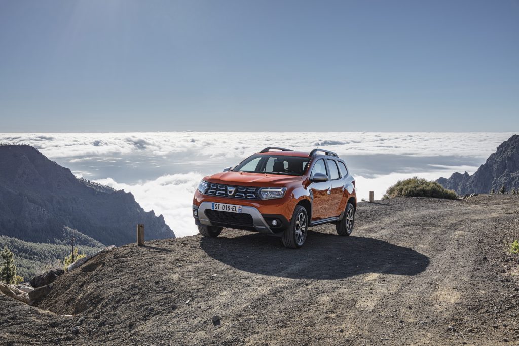 Groupe Renault parked its latest models in the Cotswolds to bring UK journalists up to speed. Simon Hacker joined them. ShockinglyAffordableNewDaciaDusterOpensForOrders3 | Stroud valleys host Alpine thrills