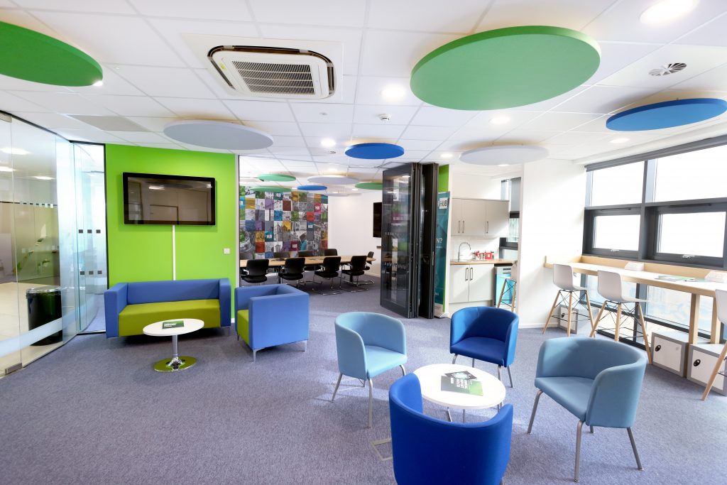 After a lengthy delay of nearly two years due to the global pandemic, The Growth Hub, Stroud is delighted to finally celebrate its official opening today. TWM GFirstLep 270921 1324 | The Growth Hub, Stroud holds its official opening