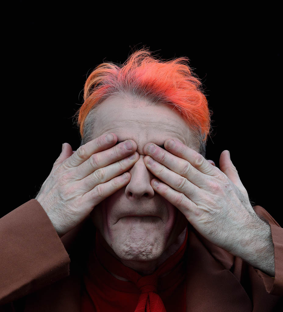 Photographer Simon Pizzey met Tweedy ahead of the new Giffords Circus show. Tweedy 14 | The Big Picture: Tweedy - born to clown