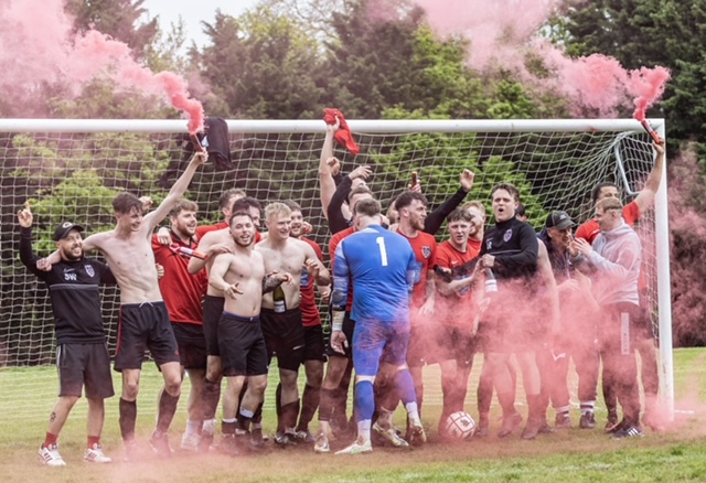 Ten-men Rodborough Old Boys held second-placed Minety to a goalless draw to win the Stroud & District Football League Division One. image2 12 | Rodborough Old Boys claim title