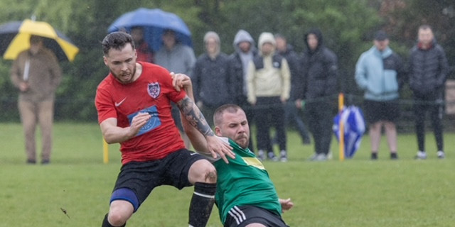 Ten-men Rodborough Old Boys held second-placed Minety to a goalless draw to win the Stroud & District Football League Division One. image4 5 | Rodborough Old Boys claim title