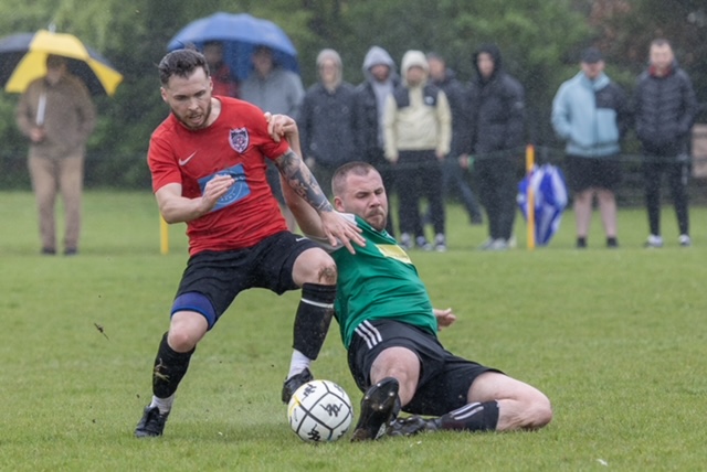 Ten-men Rodborough Old Boys held second-placed Minety to a goalless draw to win the Stroud & District Football League Division One. image4 5 | Rodborough Old Boys claim title