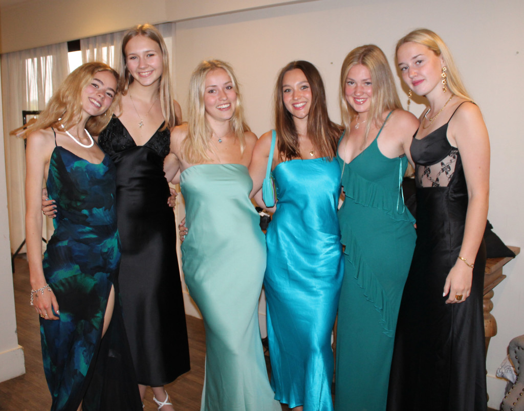 Marling students danced the night away at Stonehouse Court for their annual prom. Marling Prom pic 11 | School proms 2023: Marling Year 13 celebrate at Stonehouse Court Hotel