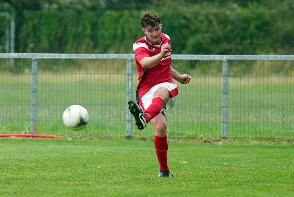 DSC08652 1 | In pictures: Tuffley Rovers 4 Sharpness 1 - context is key for Loveridge after defeat