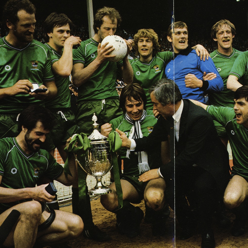 Tributes have poured in for ex-Forest Green Bob Mursell, who has died after a short illness at the age of 85. F142nvbWEAISPuo | Legendary ex-Forest Green manager passes away as tributes pour in