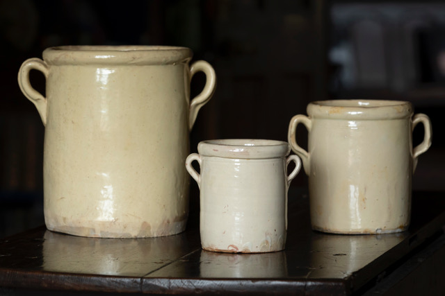 Independent antiques and collectibles homewares store, Lily Antiques, is celebrating opening the doors of its new showroom at The Old Kennels, Cirencester Park, Gloucestershire. KayRansomPhotography0897 1 | Hidden gem, Lily Antiques, opens in Cirencester Park