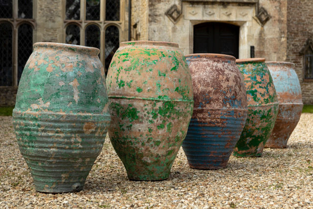 Independent antiques and collectibles homewares store, Lily Antiques, is celebrating opening the doors of its new showroom at The Old Kennels, Cirencester Park, Gloucestershire. KayRansomPhotography0962 1 | Hidden gem, Lily Antiques, opens in Cirencester Park