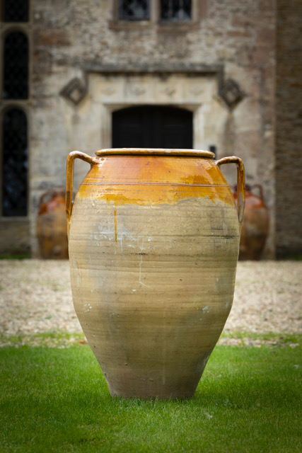 Independent antiques and collectibles homewares store, Lily Antiques, is celebrating opening the doors of its new showroom at The Old Kennels, Cirencester Park, Gloucestershire. KayRansomPhotography0999 1 | Hidden gem, Lily Antiques, opens in Cirencester Park
