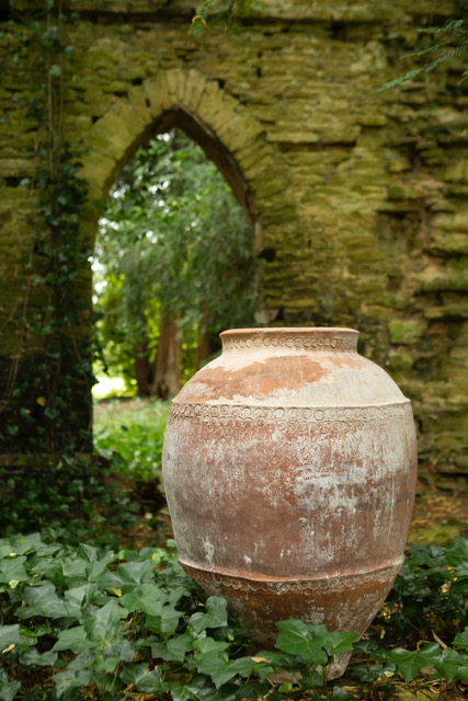 Independent antiques and collectibles homewares store, Lily Antiques, is celebrating opening the doors of its new showroom at The Old Kennels, Cirencester Park, Gloucestershire. KayRansomPhotography1059 1 | Hidden gem, Lily Antiques, opens in Cirencester Park