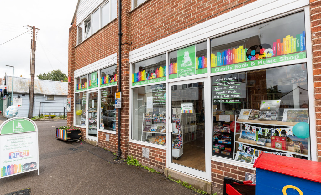 Cotswold Canals Trust’s Charity Book and Music Shop in Queen’s Road, Stonehouse marked its first anniversary on Saturday. Canals Trust bookshop 1 | Book and music shop celebrates its first anniversary