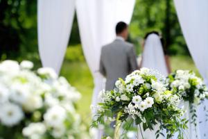 Celebrare un matrimonio o un'unione civile