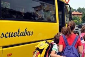 Andare a scuola con lo scuolabus