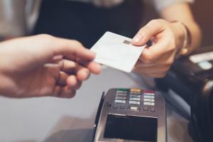 Chiedere la concessione della carta acquisti