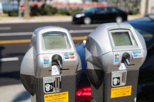 Parcheggiare nelle zone di sosta a pagamento