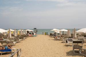 Accedere ai cicli termali e al centro marino terza età
