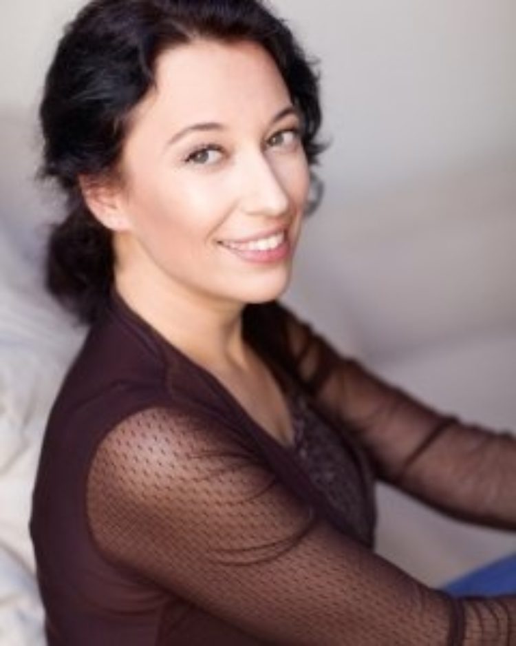 Raya Sarontino