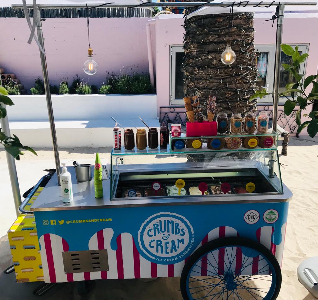 Crumbs And Cream logo