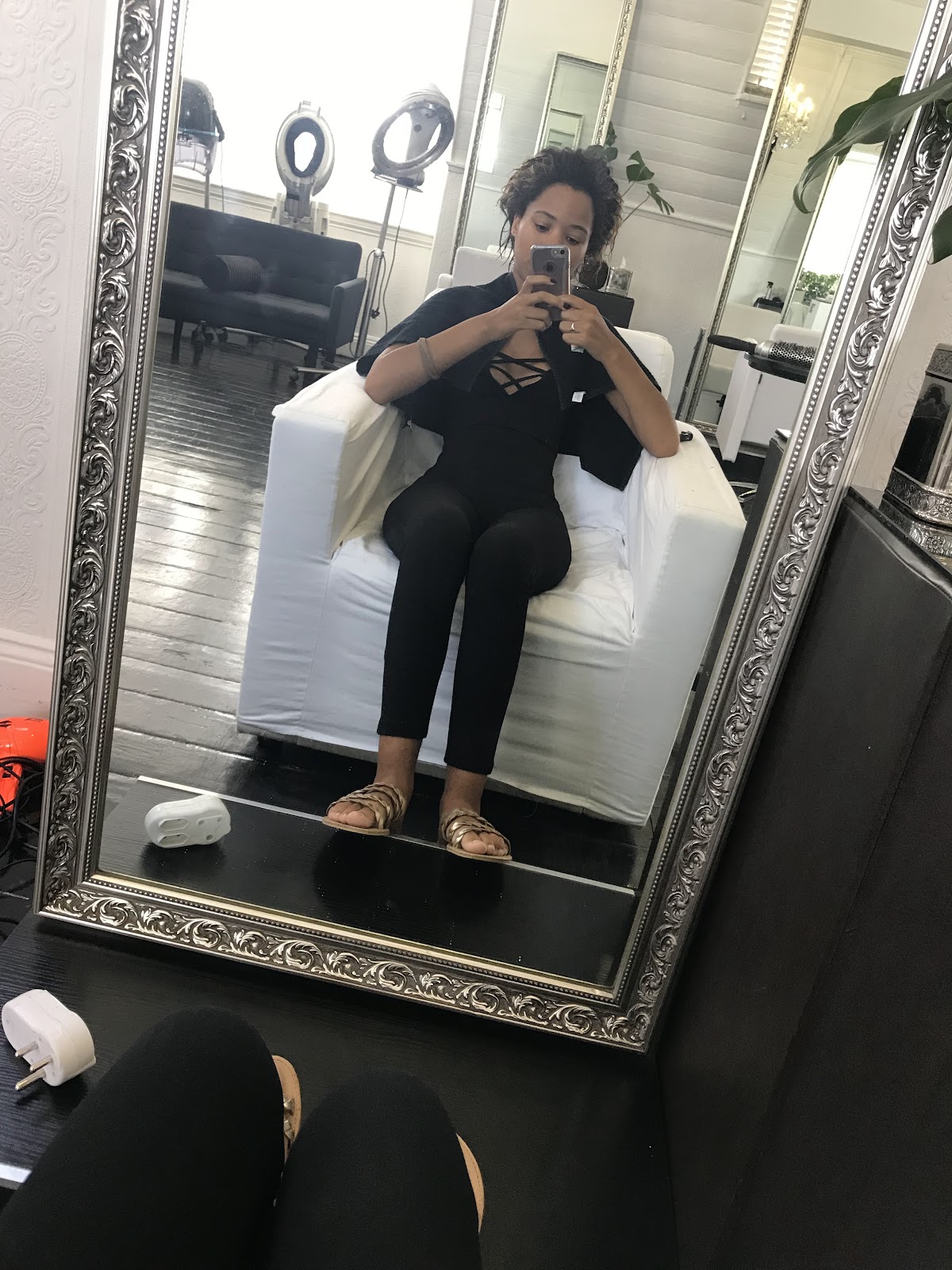 REDS HAIR DESIGN Logo