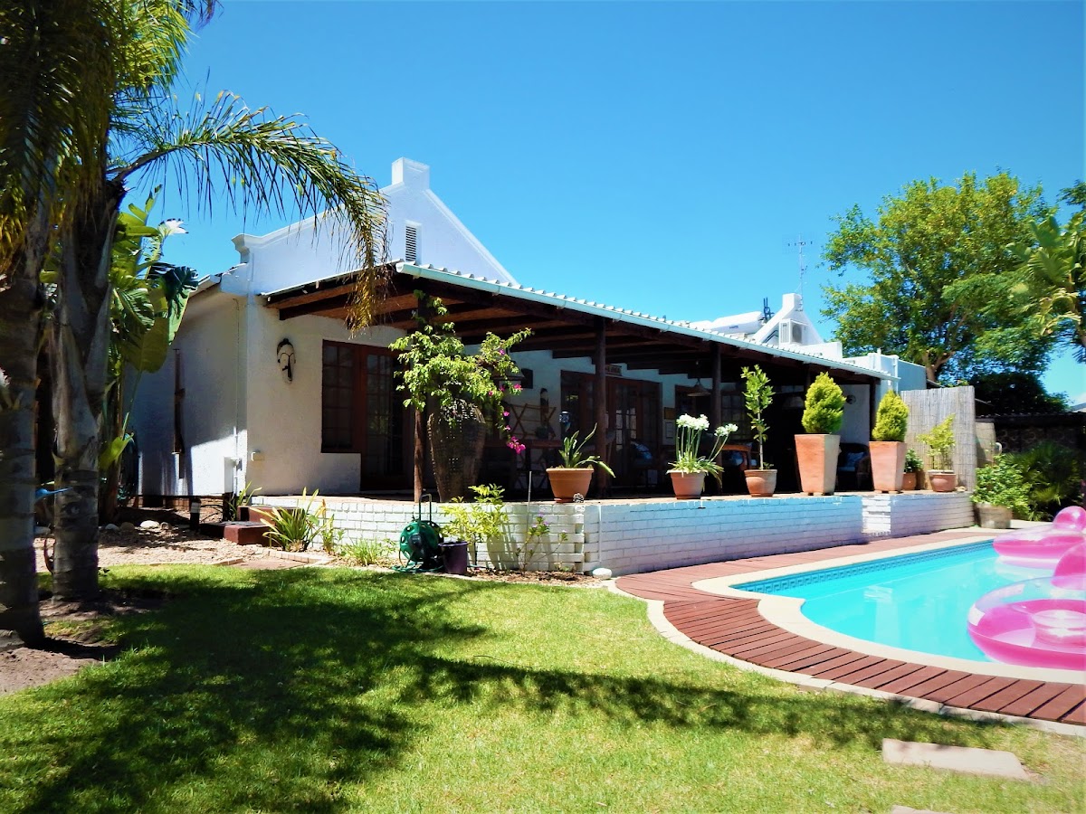 Khashamongo Guesthouse logo