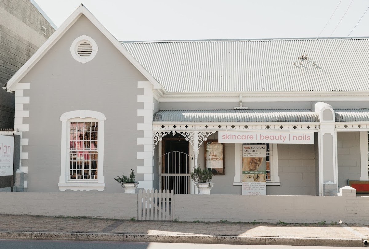 Mélan Skincare Logo