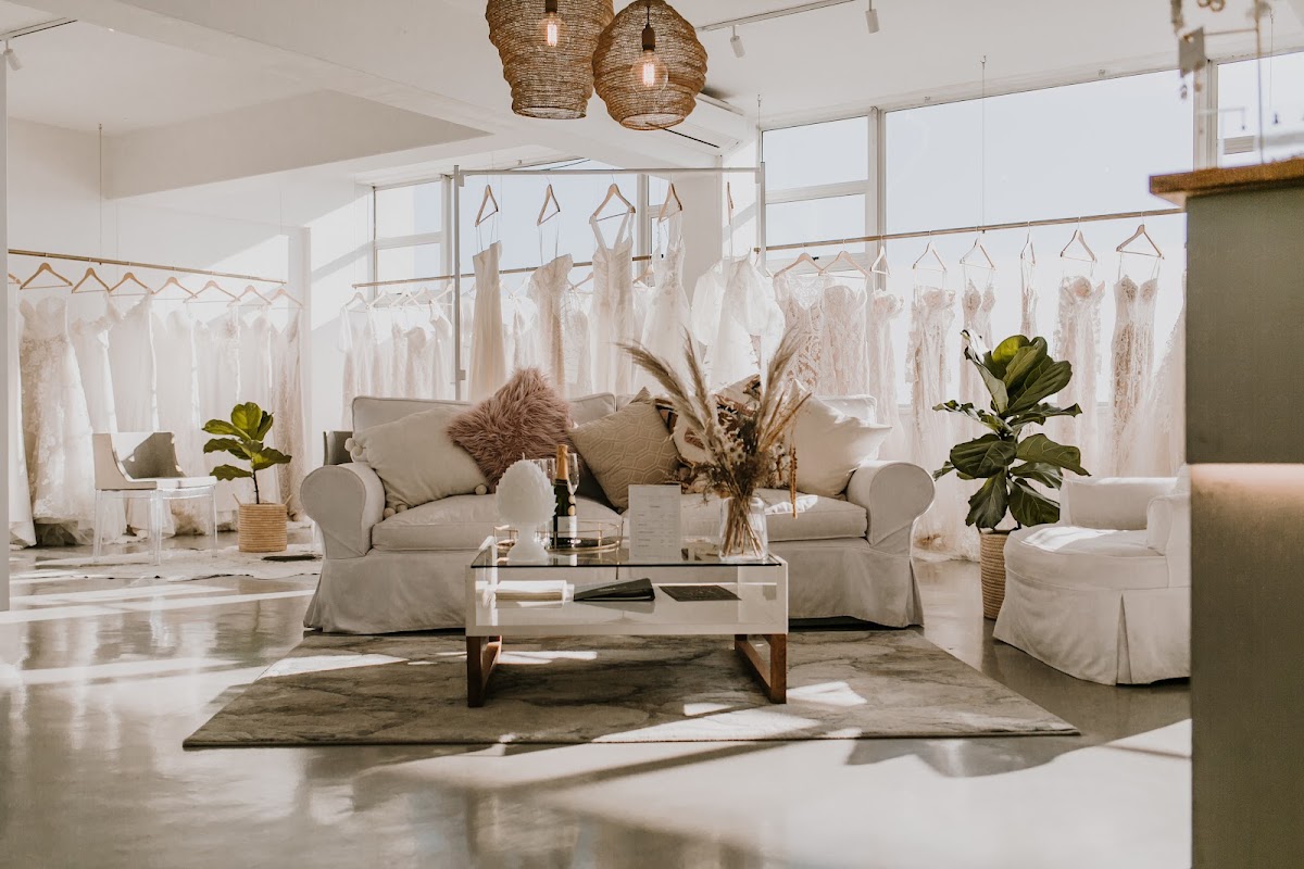 The Wedding Boutique Logo