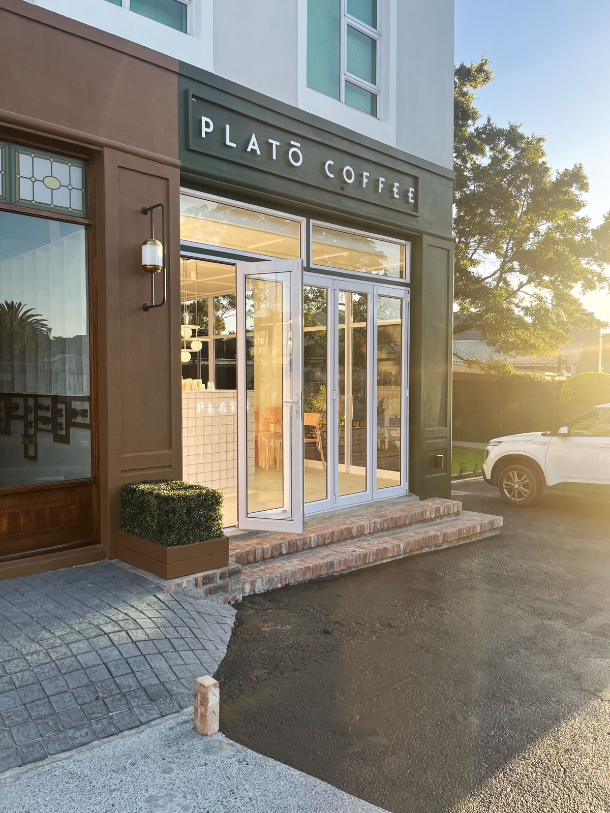 Platō Coffee - Somerset West Logo