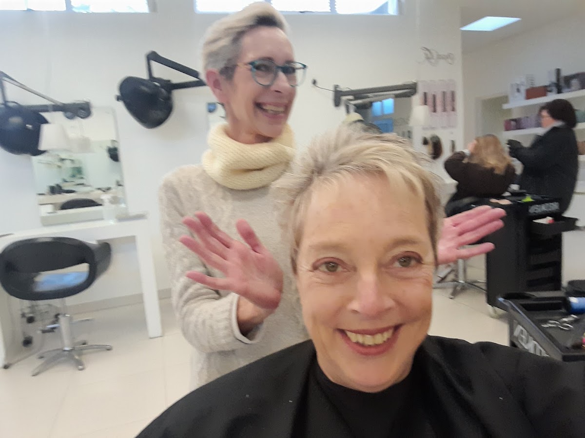 Institute Aesthetic Logo