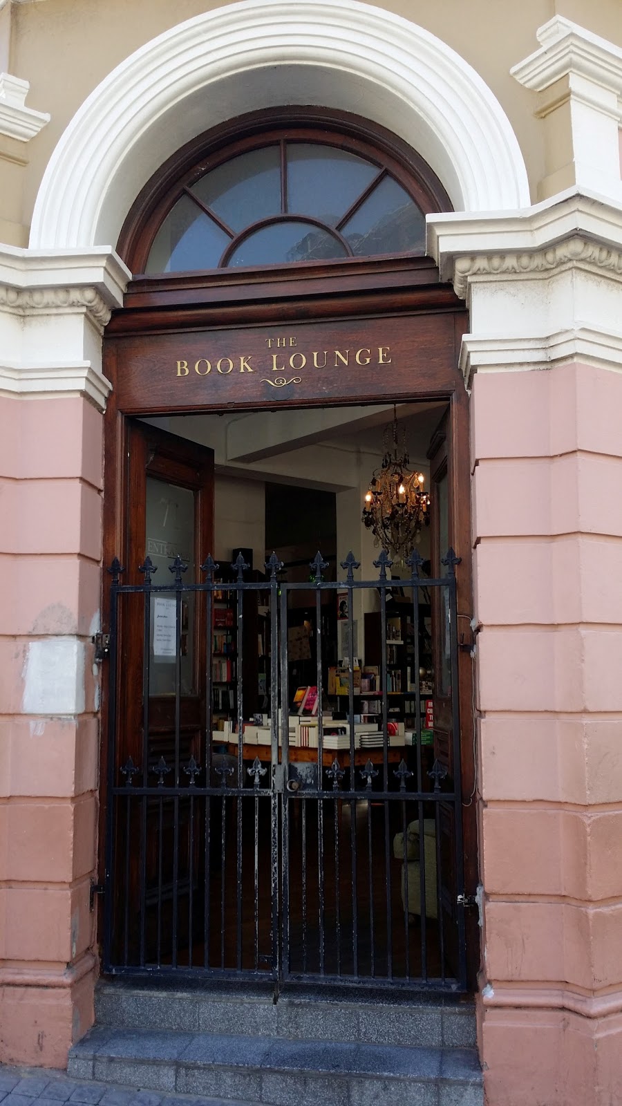 The Book Lounge logo