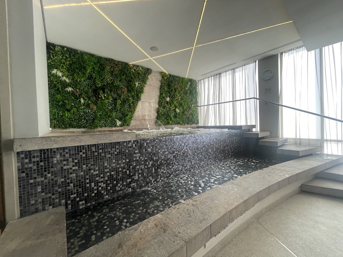 Life Day Spa Waterfront logo