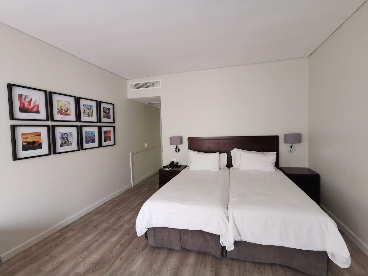 NH Cape Town The Lord Charles logo