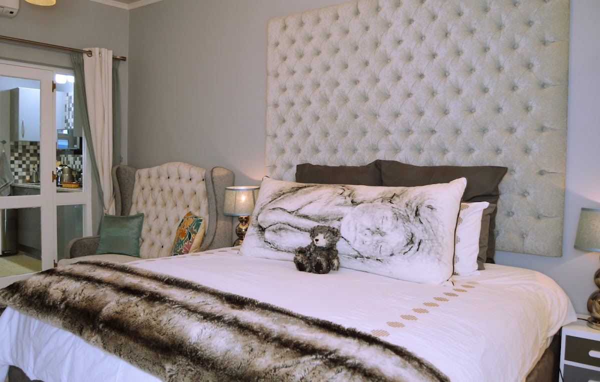 1AA Wilhelmina Luxury Suites - Franschhoek logo