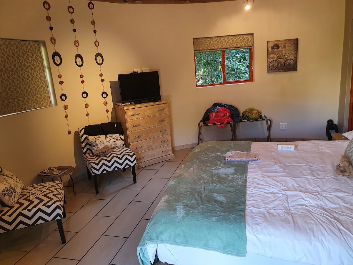 Roundhouse Guesthouse logo