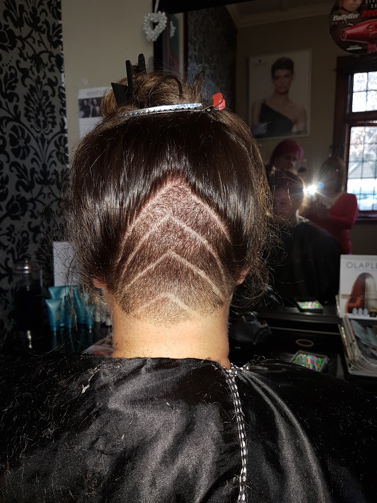 Hairology By Suzette Logo