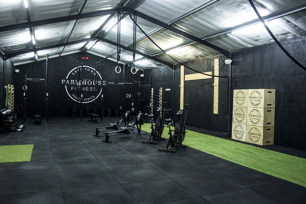 Farmhouse Fitness logo