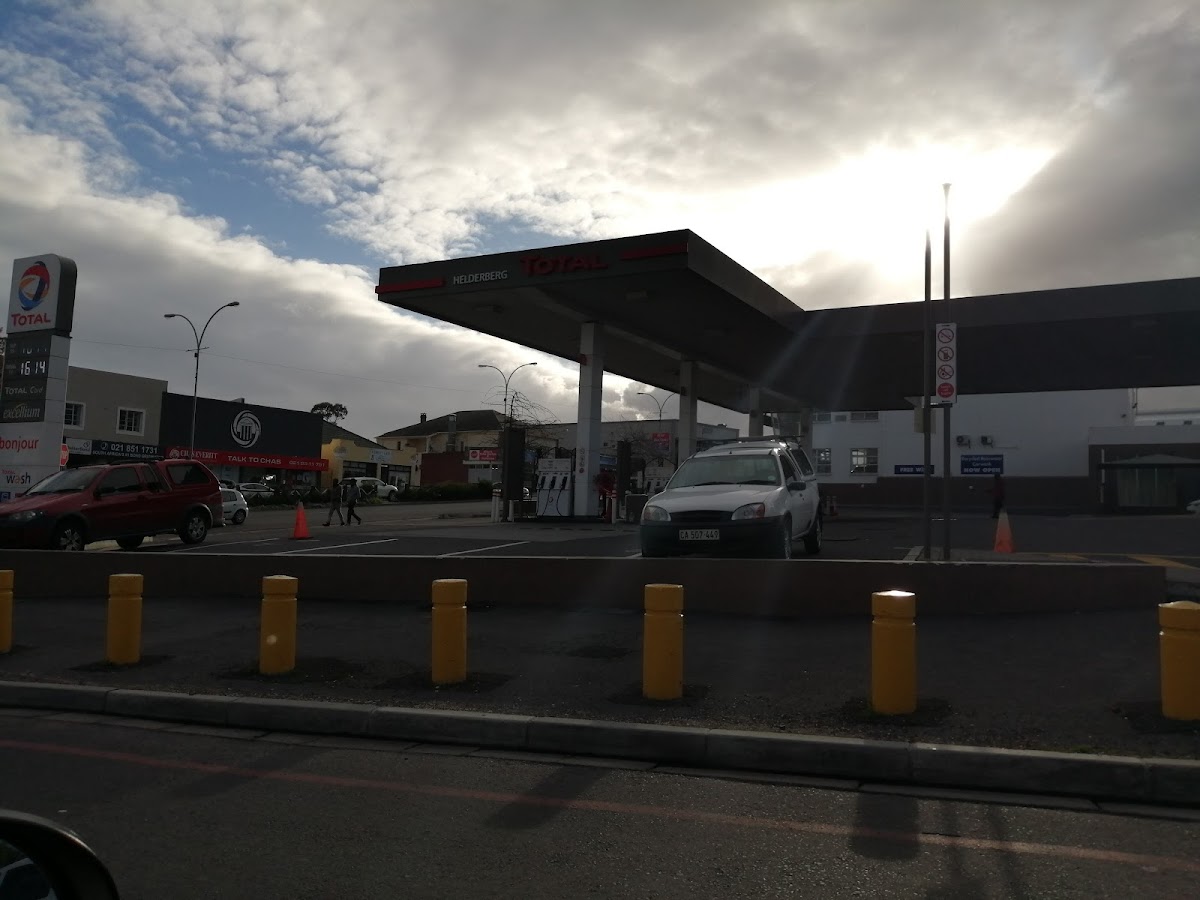 TotalEnergies Helderberg logo